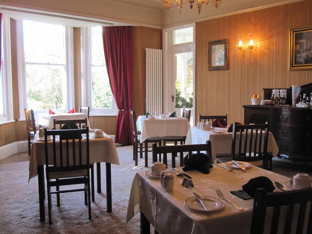 Ellerslie House Hotel Феърхем Екстериор снимка
