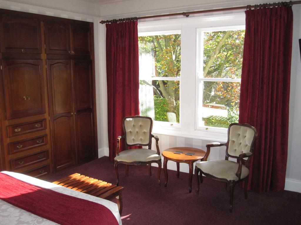 Ellerslie House Hotel Феърхем Екстериор снимка