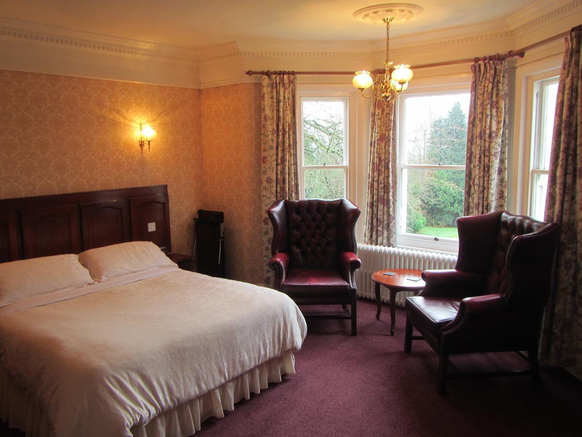 Ellerslie House Hotel Феърхем Екстериор снимка