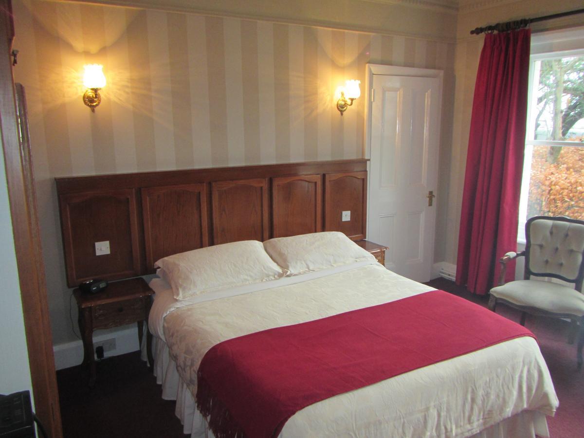 Ellerslie House Hotel Феърхем Екстериор снимка