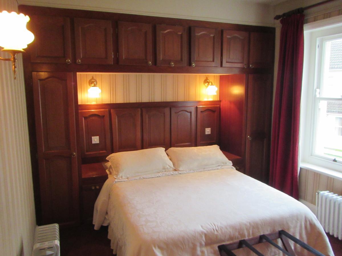 Ellerslie House Hotel Феърхем Екстериор снимка