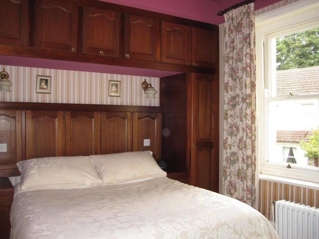 Ellerslie House Hotel Феърхем Екстериор снимка
