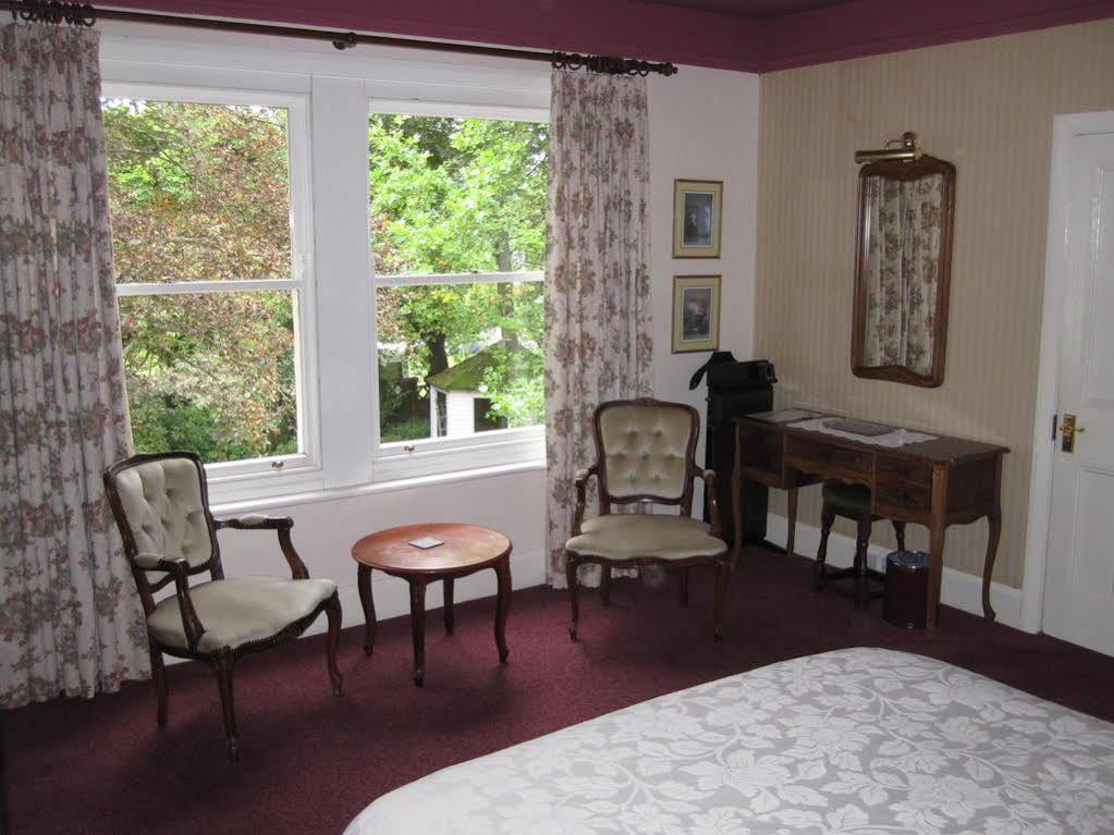 Ellerslie House Hotel Феърхем Екстериор снимка