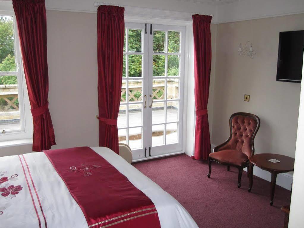 Ellerslie House Hotel Феърхем Екстериор снимка